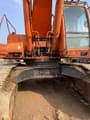Doosan DX500LC-7 excavator, close-up of the upper structure and undercarriage