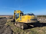 2020 Komatsu PC210LC-11 crawler excavator, rear three-quarter view