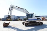 2016 Liebherr R 924 crawler excavator, side view