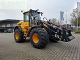 2022 JCB 427 AGRI wheel loader, front three-quarter view