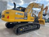 Kraanmachine Komatsu PC220-8 uit 2021, achterdriekwartaanzicht