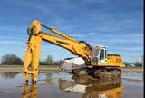 2001 Liebherr R954 B crawler excavator, side view