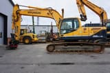 2015 Hyundai R260LC-9A crawler excavator side view