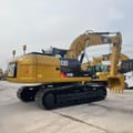 Escavatore cingolato Caterpillar 320D del 2024, vista posteriore di tre quarti
