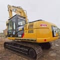 Caterpillar 320D del 2024, escavatore cingolato, vista posteriore tre quarti