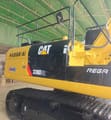 Caterpillar 330D2L koparka gąsienicowa, widok z boku