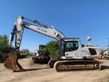 2014 Liebherr R936LC crawler excavator, side view