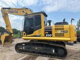 2023 Komatsu PC200-8 paletli ekskavatör, yandan görünüm