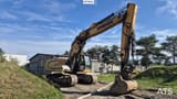 2015 Liebherr R936 NLC crawler excavator, side profile view