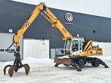 2000 Liebherr A924 Litronic wheel excavator side view