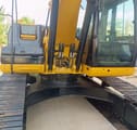 Escavadora de rastos 2022 Caterpillar 320D, vista lateral da cabina e lança