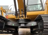 2016 Caterpillar 320D rupsgraafmachine, lage hoek onderwagen aanzicht