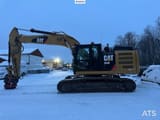 2012 Caterpillar 324E crawler excavator, side view