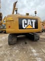 Escavadora de rastos Caterpillar 320D2 de 2019, vista traseira