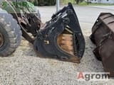 2000 Volvo L40B wheel loader attachment view