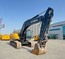 2019 Hyundai R210 crawler excavator, front three-quarter view