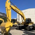 Komatsu PC450-8 crawler excavator, side view