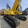 2023 Komatsu PC220-8 escavadora de rastos, vista traseira a três quartos