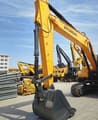 Hyundai R220-9S crawler excavator boom and bucket detail