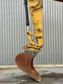 2015 Caterpillar 324ELN excavator bucket and stick detail
