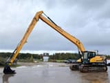 2016 Hyundai HX300LR long reach excavator side view