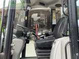 2011 Caterpillar 908H interior view