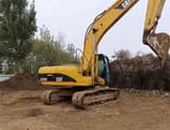 2018 Caterpillar 320C crawler excavator, rear three-quarter view