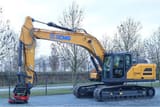 2023 XCMG XE260E Crawler Excavator showing the full length of the yellow boom and arm with the Rototilt R8.