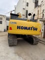 2023 Komatsu PC200-8 paletli ekskavatör, arkadan görünüm