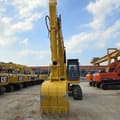 Escavatore cingolato Komatsu PC200-8 del 2022, vista frontale