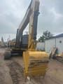 Caterpillar 320D2L pelle sur chenilles, vue de face