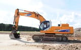 Samsung SE 450 LC crawler excavator, side view