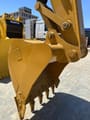 Excavator pe senile 2025 Caterpillar 320D2, detaliu cupa si brat principal