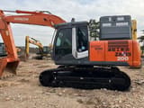 2018 Hitachi ZAXIS 200 crawler excavator side view