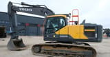 2020 Volvo EC220EL crawler excavator, side profile view