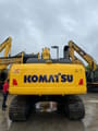 Escavatore cingolato Komatsu PC200-8 del 2024, vista posteriore