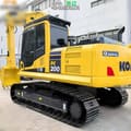 2012 Komatsu PC200-8 koparka gąsienicowa, widok z tyłu pod kątem