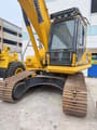 2023 Komatsu PC200-8 Raupenbagger, Front-Dreiviertelansicht
