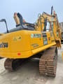 2023 Komatsu PC200-8 Raupenbagger, Ansicht von hinten dreiviertel