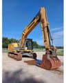 2016 Liebherr R936LC crawler excavator, side view
