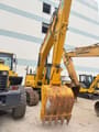 2023 Komatsu PC200-8 Raupenbagger, Frontansicht