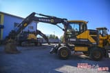 2019 Volvo EWR150E wheel excavator side view