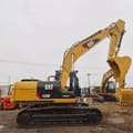 Escavatore cingolato Caterpillar 320D del 2024 vista laterale