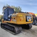 Гусеничный экскаватор Caterpillar 320D 2020 года, вид сзади три четверти