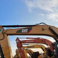 2020 Caterpillar 320D koparka gąsienicowa szczegół wysięgnika