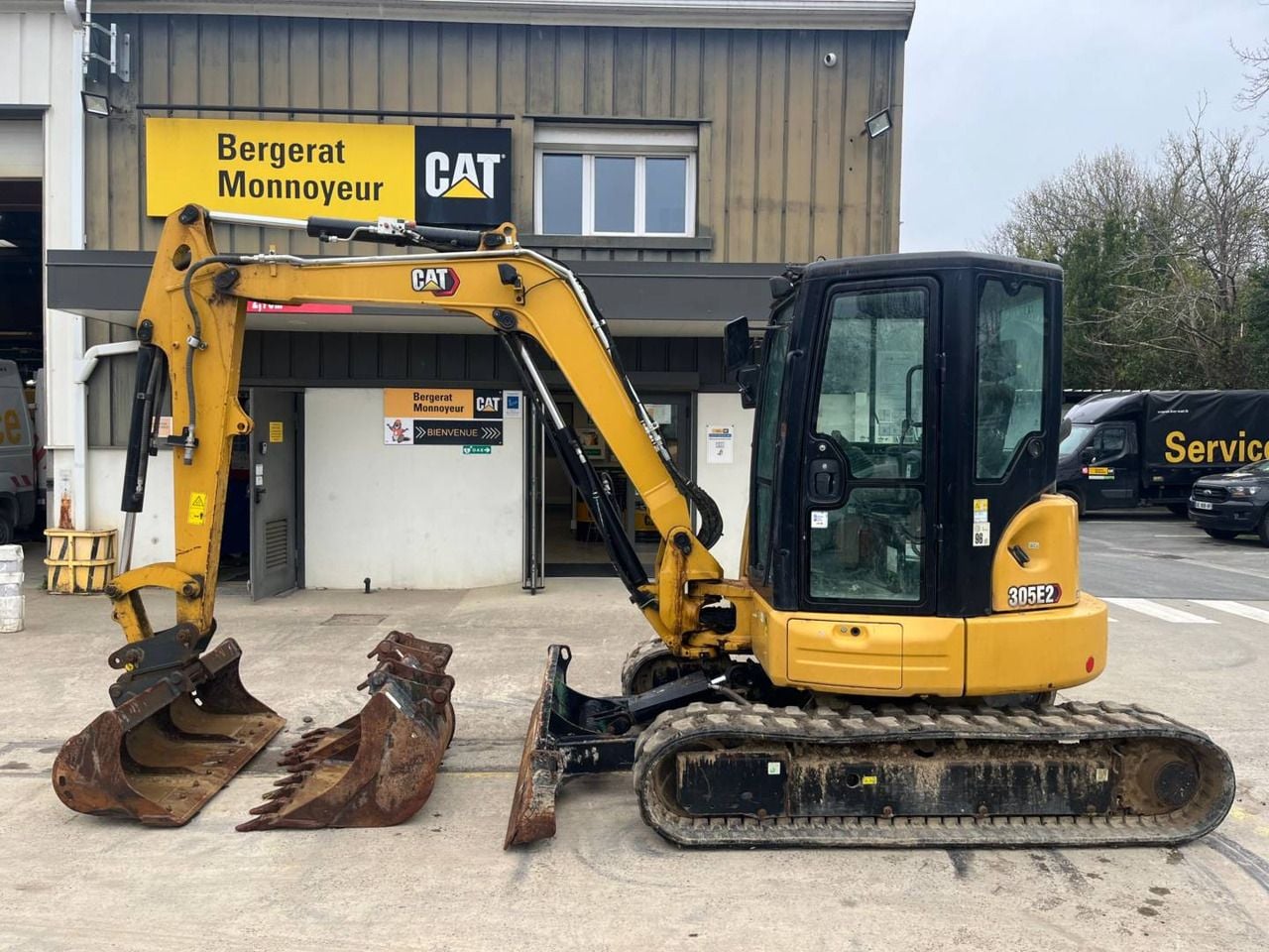 2021 Caterpillar 305E2 crawler excavator, side view