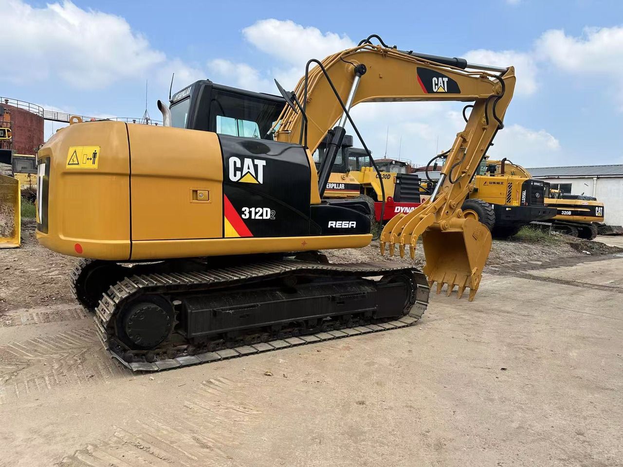 2016 Caterpillar 312D2 crawler excavator, side view