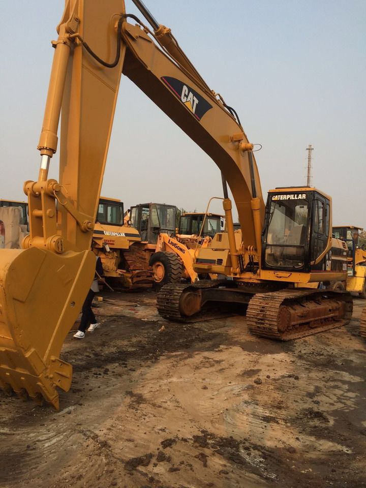 2008 Caterpillar 320B crawler excavator, front three-quarter view