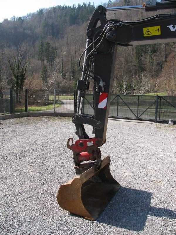 2020 Volvo ECR88D mini excavator boom and bucket detail