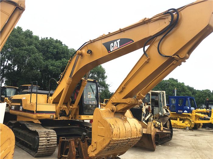 2009 Caterpillar 330BL crawler excavator side view